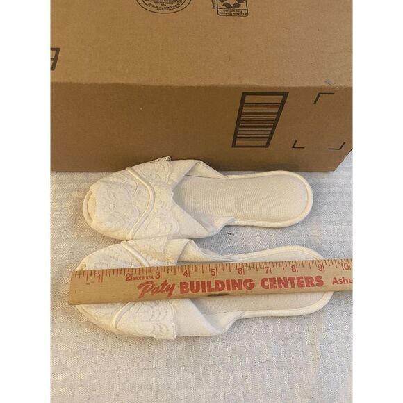 Vanity Fair? White Lace Lace Vintage Slippers 8.5? - Picture 2 of 5